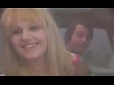 Meenutustega oma parimast videost borwap sex porno koos nägusa näitlejaga vannis ja šampanjaga.