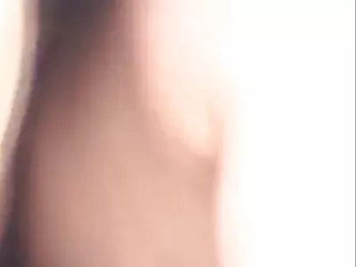 Chloe Lamouri orgia sex tube suure klitiga masturbatsioon.
