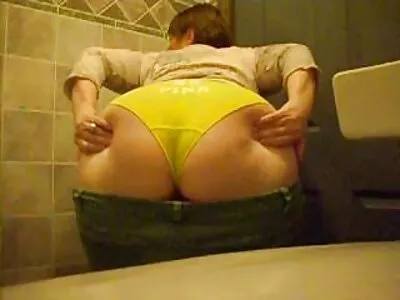 Kõrge kõhn ravib küpset naabrit ja video seks gratis peksab tema lopsakat tagumikku.