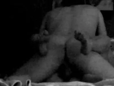 Valib sadadest kasuema aluspükstest, millega jalast tõmbuda, ja jääb kuumaks. zooskool tube sex